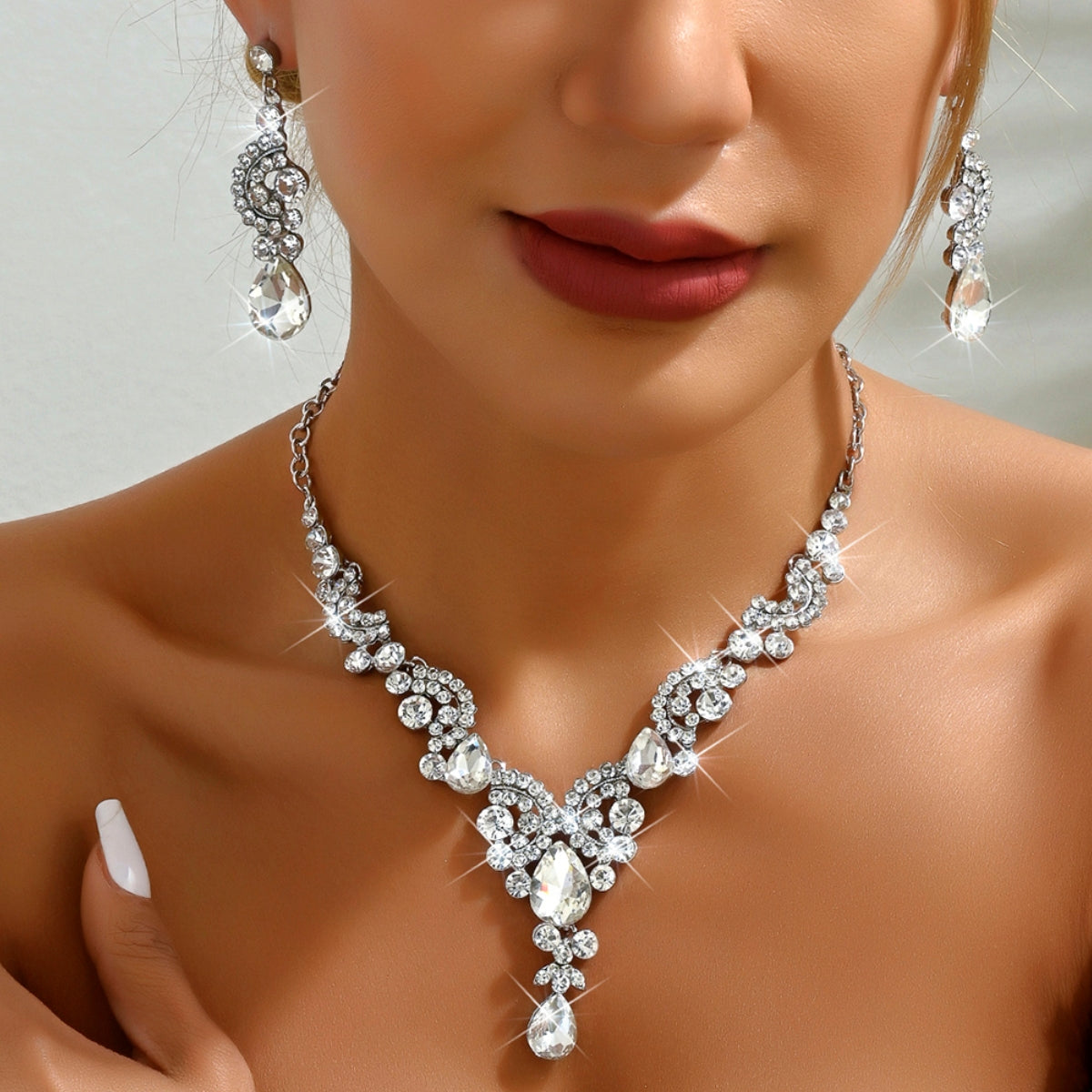 Luxury High-End Design Noble Elegant Exquisite Necklace Earrings Set 6819