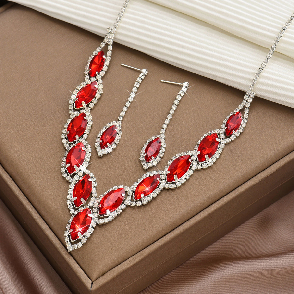 Fashionable Simple Crystal Full Diamond Silver Jewelry Set 80827703 80827741